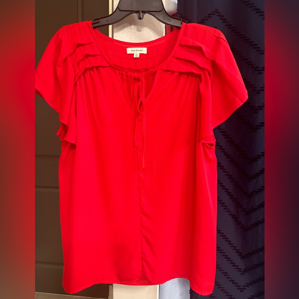 Max Studio flowy red blouse